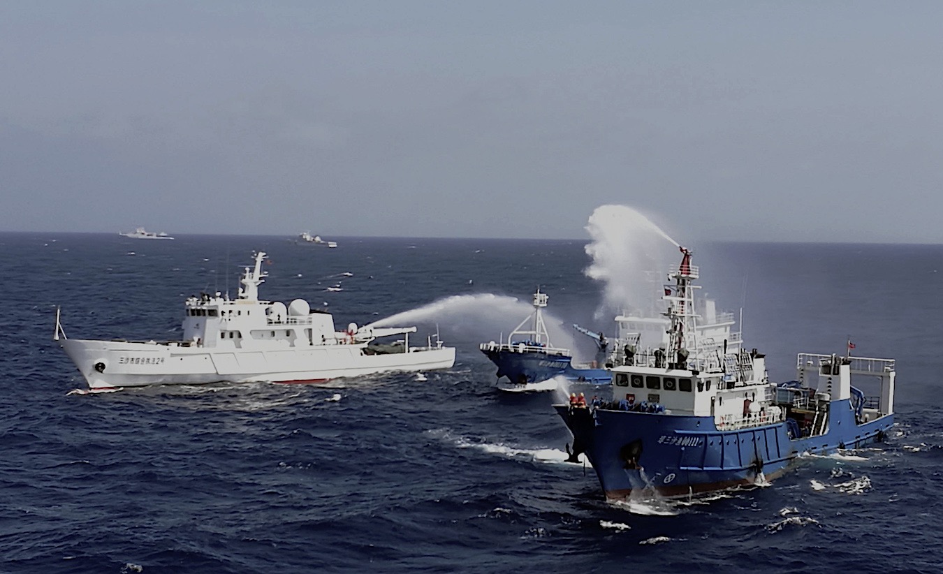 Mer de Chine méridionale : Confrontation maritime Chine Vietnam en 2014.