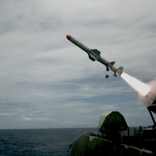 © US Navy Harpoon Missiles Système.